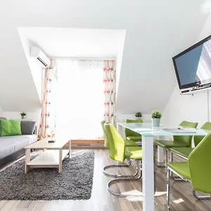  Apartment Karmeliter Flat | Contactless Check-in