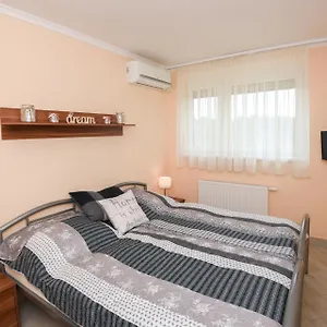Apartman Rózsa Völgy 